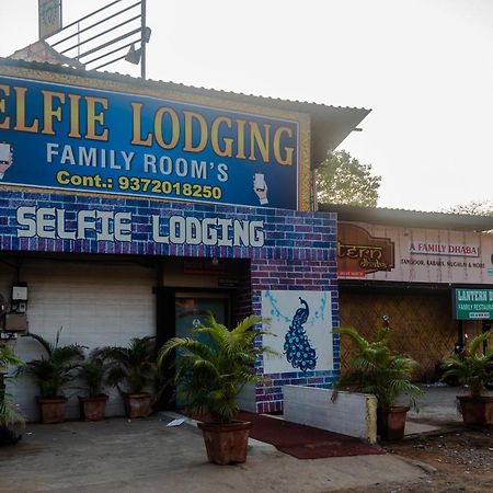 OYO 37530 Selfie Dhaba Sasupāda Exterior foto